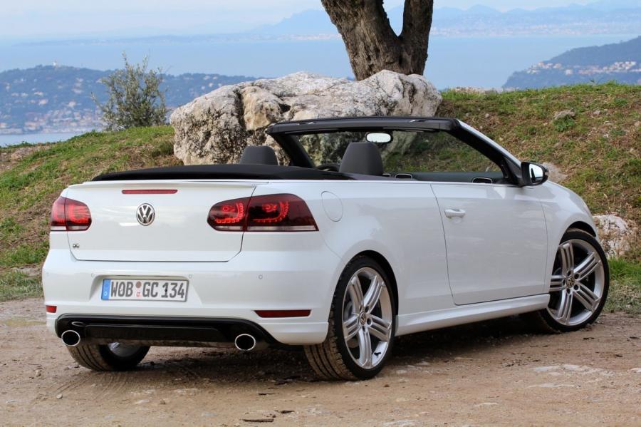  Volkswagen Golf R White Cabriolet 2013 года  (фото 23 из 45)